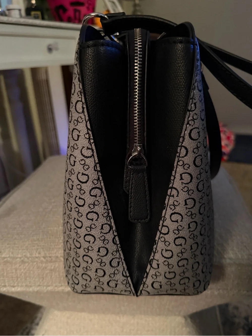 Guess classic large